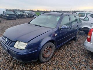 bontott VW BORA Felső Hűtőburkolat