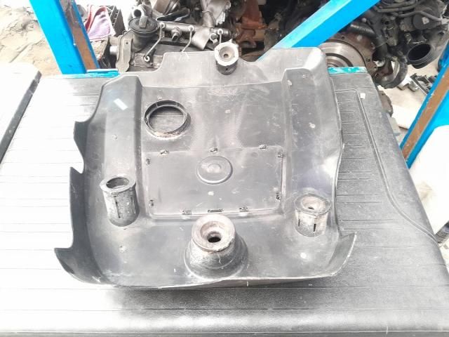 bontott VW BORA Felső Hűtőburkolat