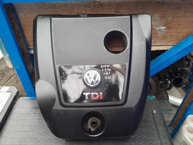 bontott VW BORA Felső Hűtőburkolat