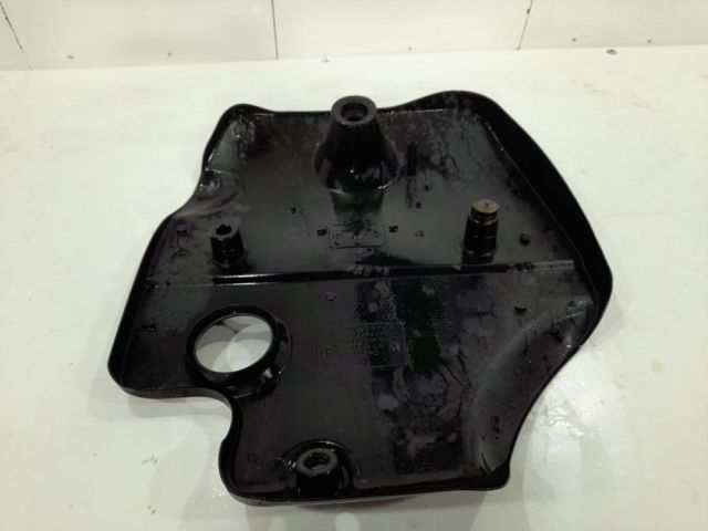 bontott VW BORA Felső Hűtőburkolat