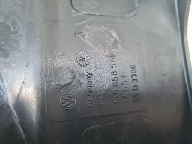 bontott VW BORA Felső Kormányoszlop Burkolat