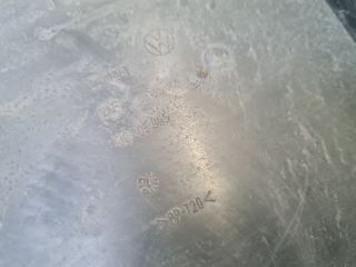 bontott VW BORA Fényszóró Lámpabúra Fedél