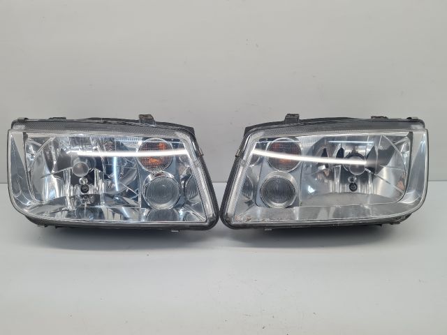 bontott VW BORA Fényszóró Pár