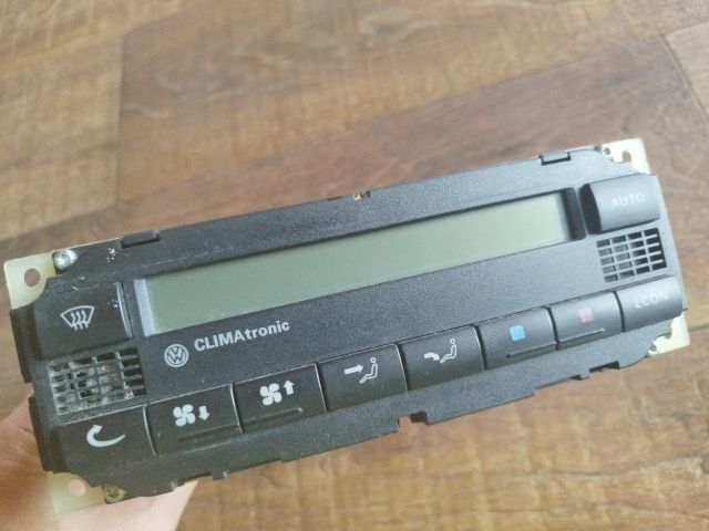 bontott VW BORA Fűtéskapcsoló (digit klímás)
