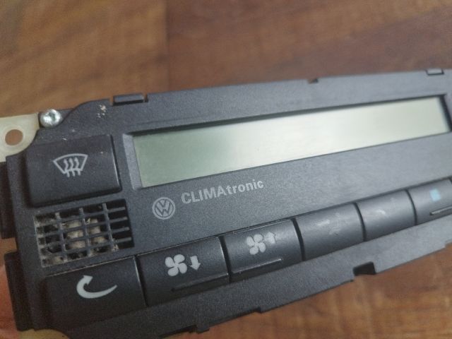 bontott VW BORA Fűtéskapcsoló (digit klímás)