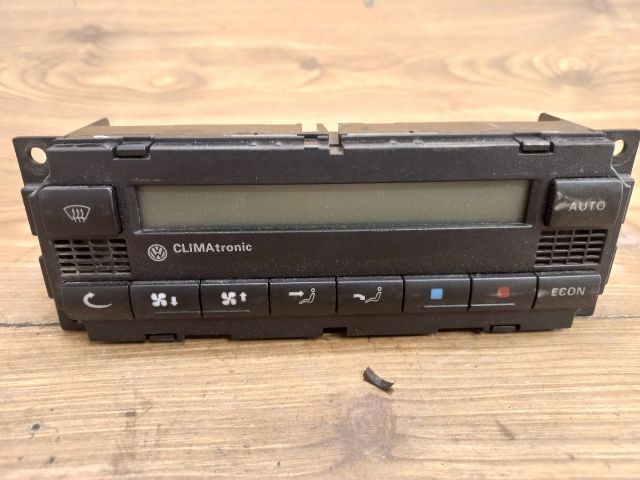 bontott VW BORA Fűtéskapcsoló (digit klímás)
