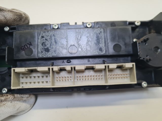 bontott VW BORA Fűtéskapcsoló (digit klímás)