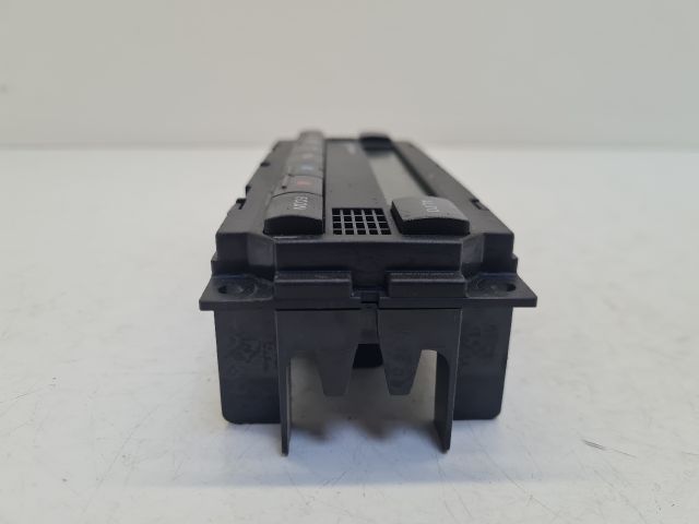 bontott VW BORA Fűtéskapcsoló (digit klímás)