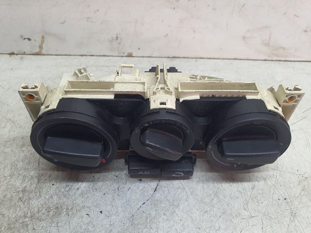 bontott VW BORA Fűtéskapcsoló (manuális klímás)