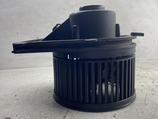 bontott VW BORA Fűtőmotor (Klímás)