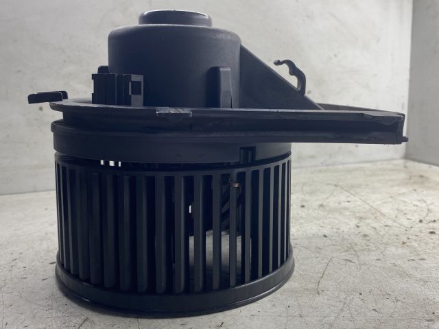 bontott VW BORA Fűtőmotor (Klímás)