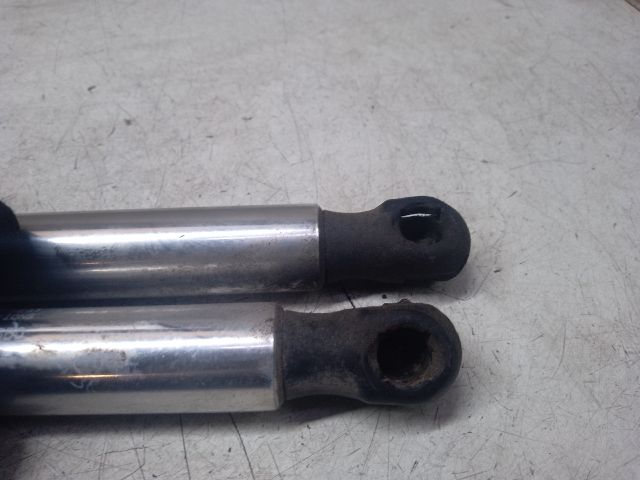 bontott VW BORA Gázrugós Kitámasztó Teleszkóp Pár Csomagtérajtó