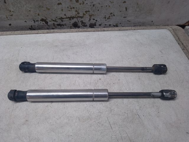 bontott VW BORA Gázrugós Kitámasztó Teleszkóp Pár Csomagtérajtó