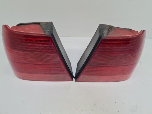 bontott VW BORA Hátsó Lámpa Szett