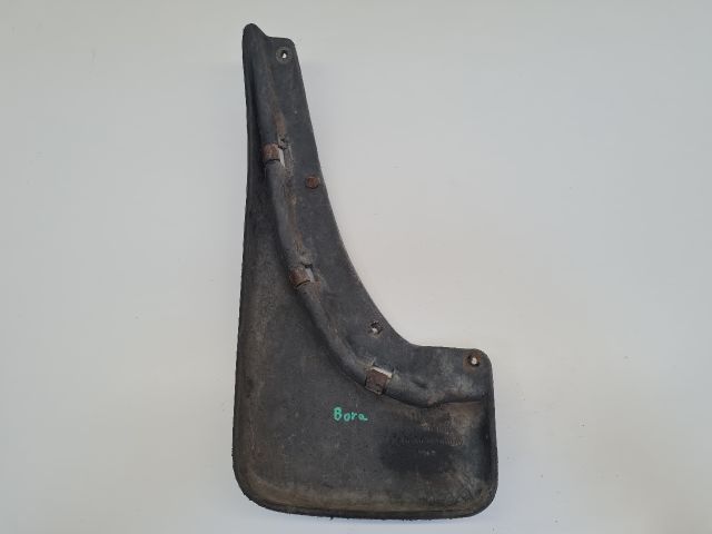 bontott VW BORA Hátsó Sárvédő Gumi Pár