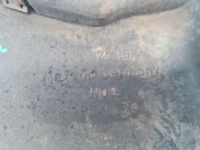 bontott VW BORA Hátsó Sárvédő Gumi Pár