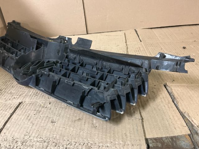 bontott VW BORA Hűtőrács