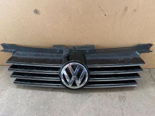 bontott VW BORA Hűtőrács