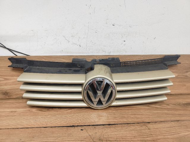 bontott VW BORA Hűtőrács