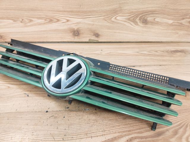 bontott VW BORA Hűtőrács