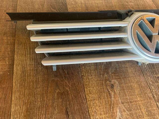 bontott VW BORA Hűtőrács