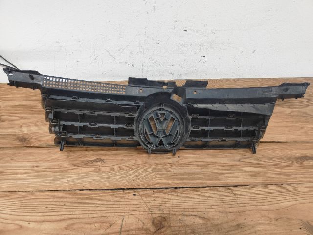 bontott VW BORA Hűtőrács