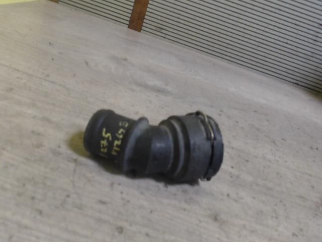 bontott VW BORA Hűtővíz Elosztó Cső