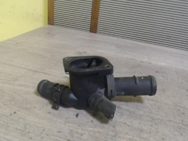 bontott VW BORA Hűtővíz Elosztó Cső