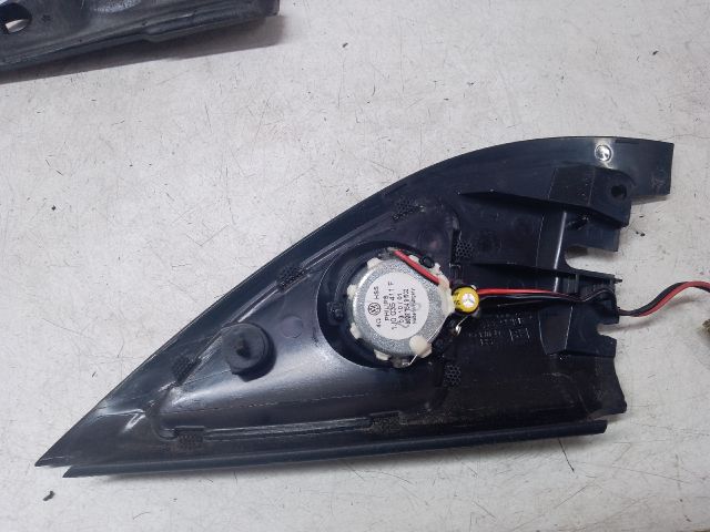 bontott VW BORA Jobb A Oszlop Hangszóró Burkolat