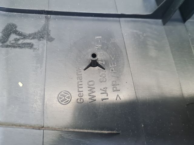 bontott VW BORA Jobb B Oszlop Burkolat