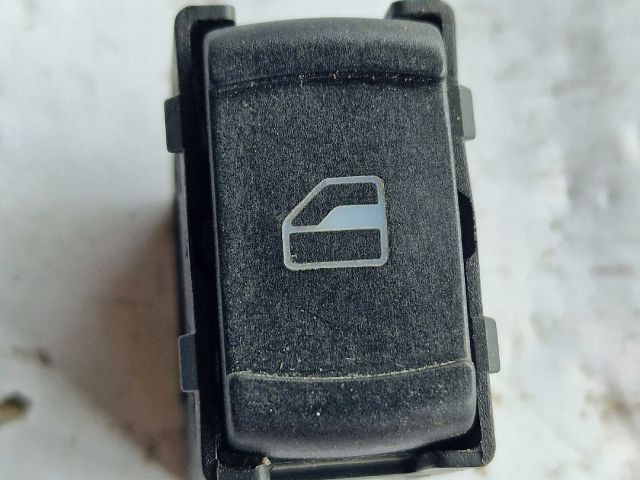 bontott VW BORA Jobb első Ablakemelő Kapcsoló