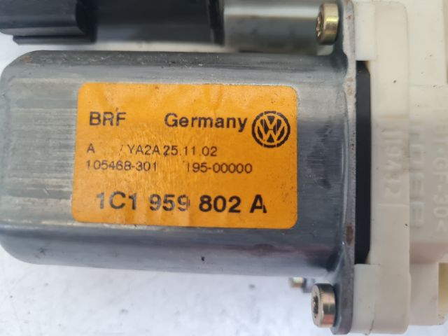 bontott VW BORA Jobb első Ablakemelő Motor