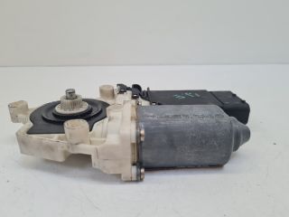 bontott VW BORA Jobb első Ablakemelő Motor