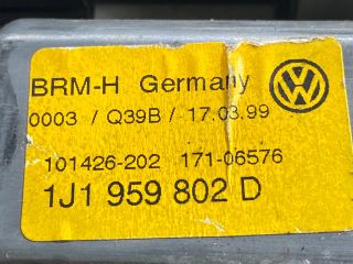 bontott VW BORA Jobb első Ablakemelő Motor