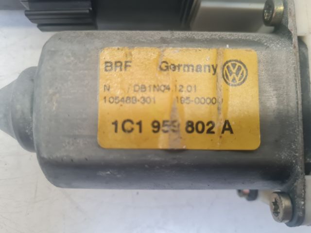 bontott VW BORA Jobb első Ablakemelő Motor