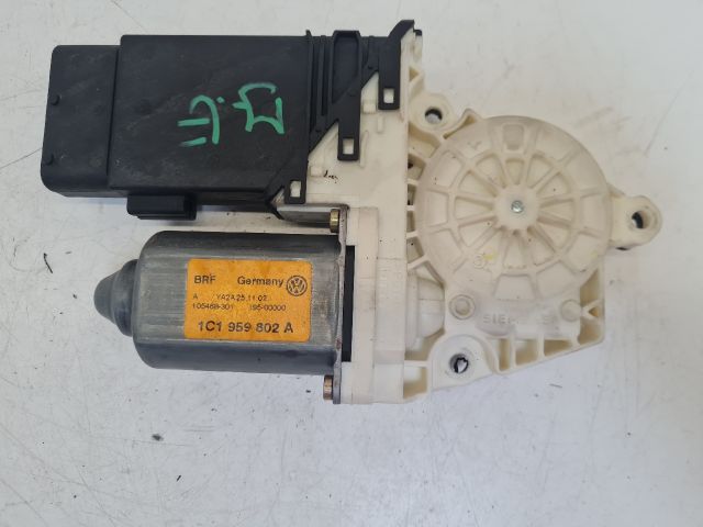 bontott VW BORA Jobb első Ablakemelő Motor