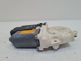 bontott VW BORA Jobb első Ablakemelő Motor