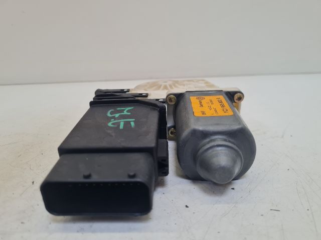 bontott VW BORA Jobb első Ablakemelő Motor