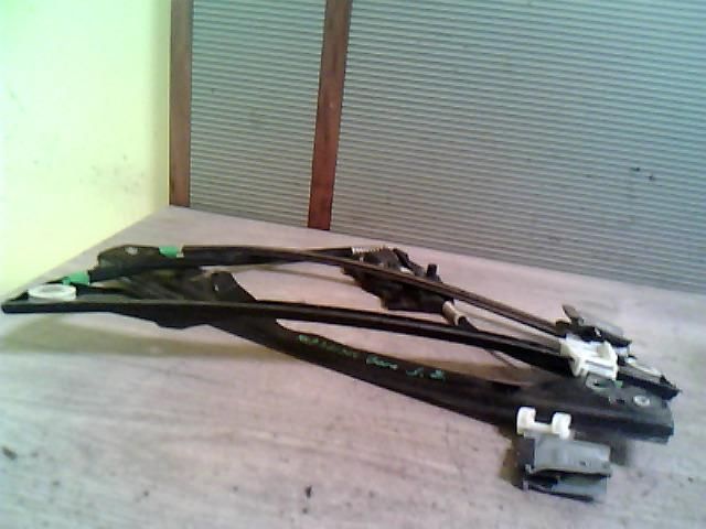 bontott VW BORA Jobb első Ablakemelő Szerkezet (Elektromos)