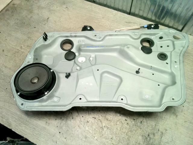 bontott VW BORA Jobb első Ablakemelő Szerkezet (Elektromos)