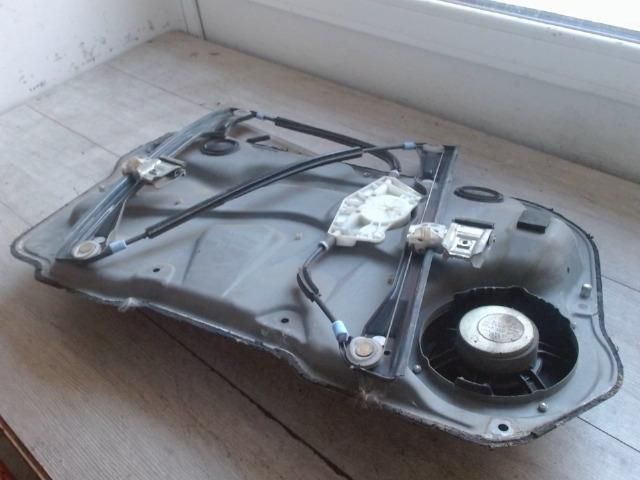 bontott VW BORA Jobb első Ablakemelő Szerkezet (Mechanikus)