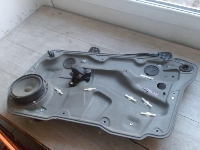 bontott VW BORA Jobb első Ablakemelő Szerkezet (Mechanikus)