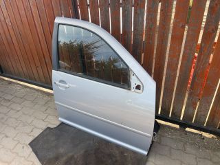 bontott VW BORA Jobb első Ajtó (Részeivel)