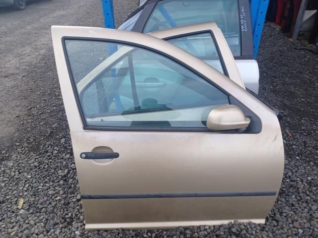 bontott VW BORA Jobb első Ajtó (Üres lemez)
