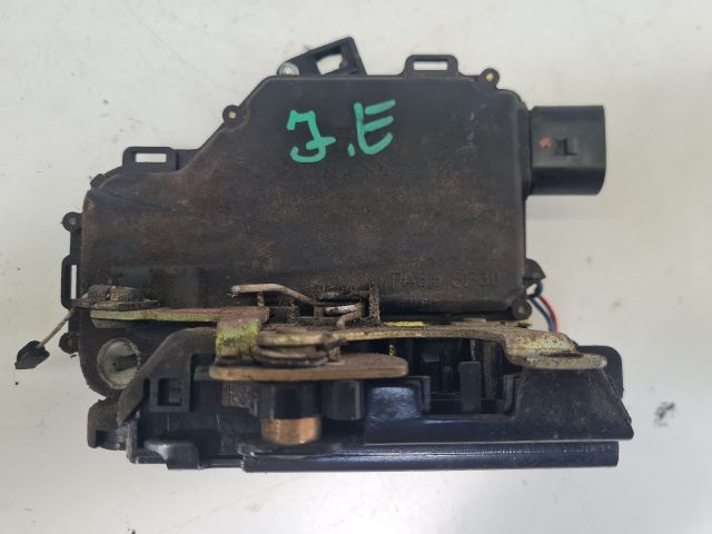 bontott VW BORA Jobb első Ajtózár