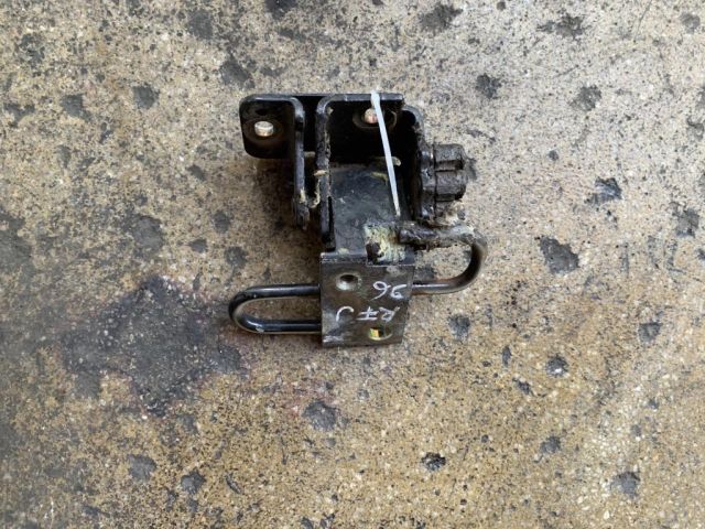 bontott VW BORA Jobb első Alsó Zsanér