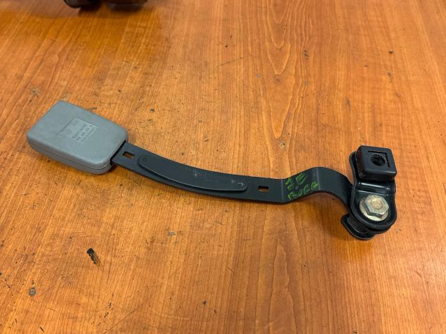 bontott VW BORA Jobb első Biztonsági Öv Csat