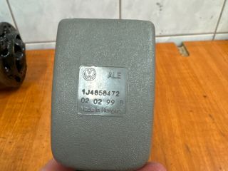 bontott VW BORA Jobb első Biztonsági Öv Csat