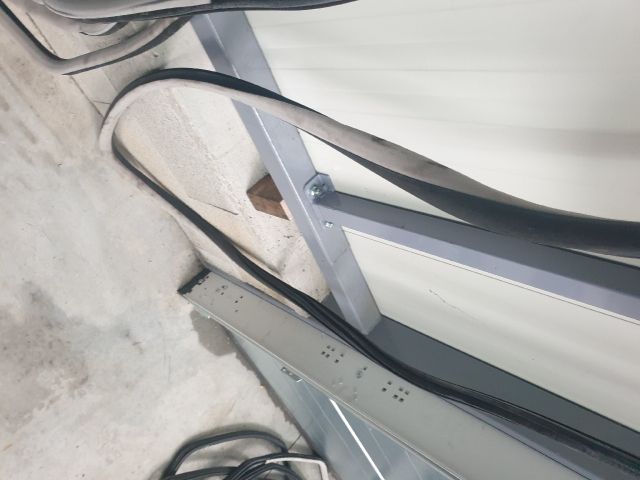 bontott VW BORA Jobb első Gumikéder