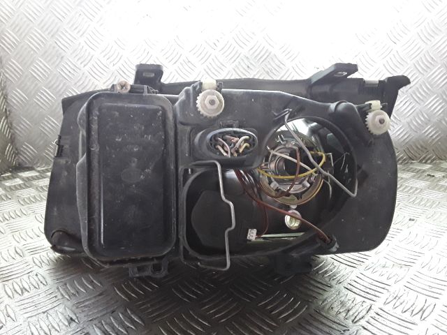 bontott VW BORA Jobb Fényszóró